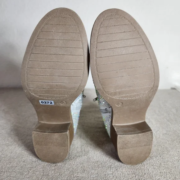 Limelight Kids Girls 3 Silver With Iridesent Rhinestone Boots - Picture 6 of 7